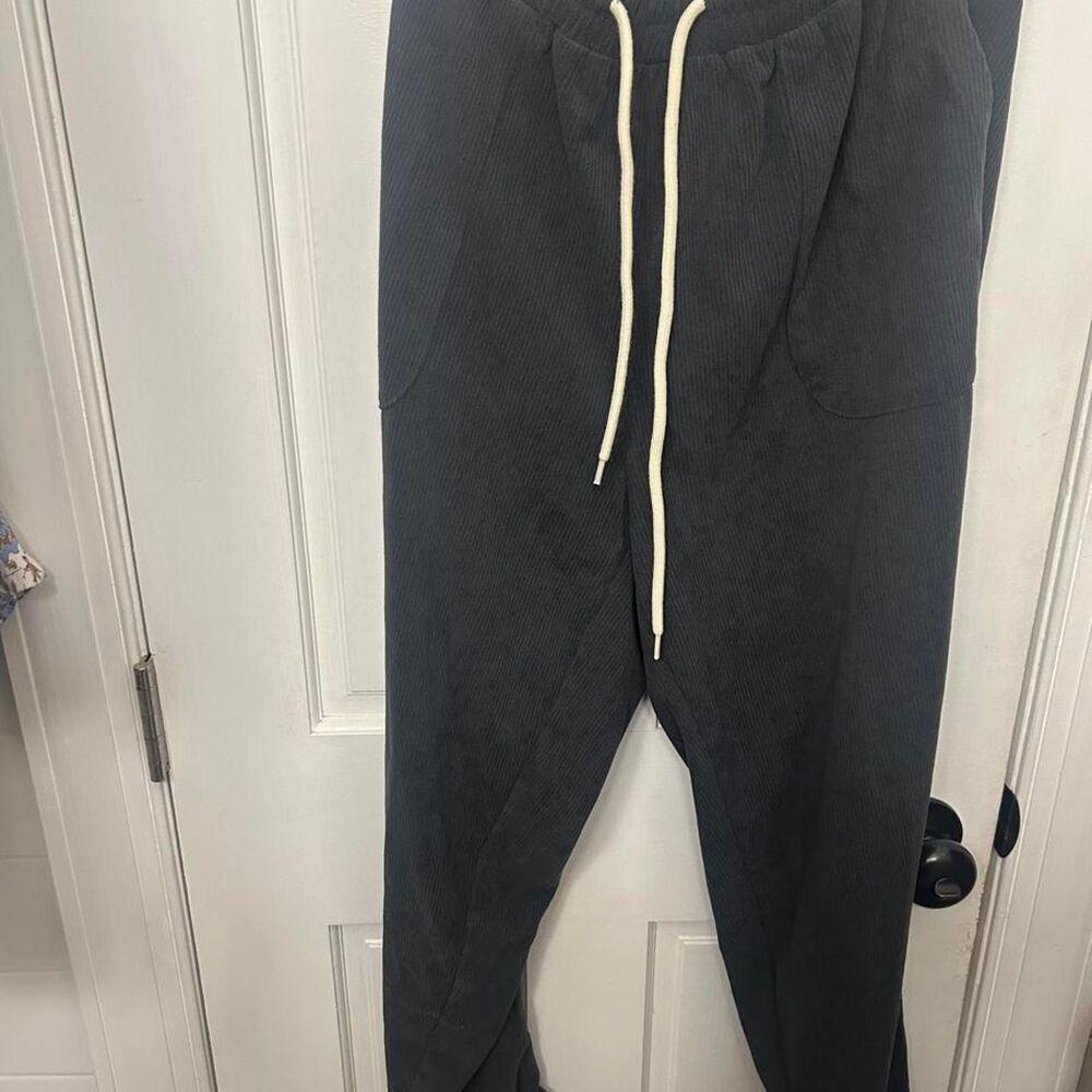 Bloomchic Women's Grey and Black Joggers-tracksuits